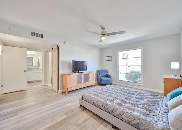 Holiday home Modern Gem I 3br, Ensuites, Fenced, Sunsets