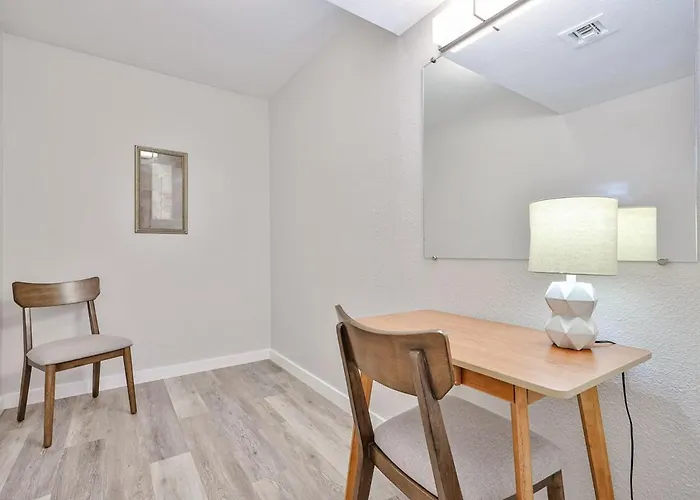 Holiday home Modern Gem I 3br, Ensuites, Fenced, Sunsets Sun City West