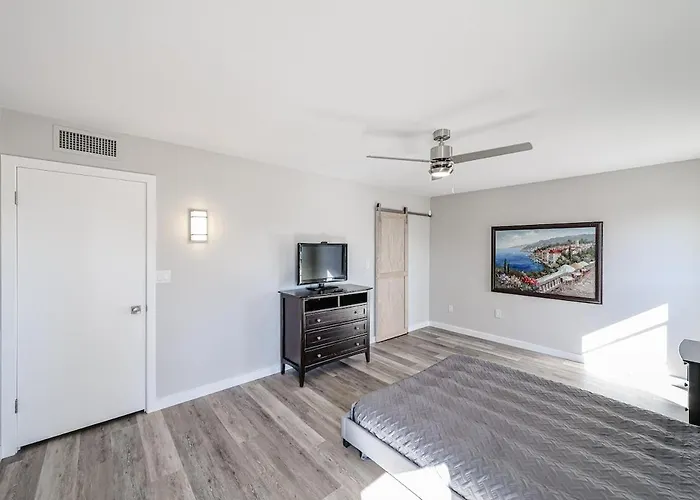Holiday home Modern Gem I 3br, Ensuites, Fenced, Sunsets