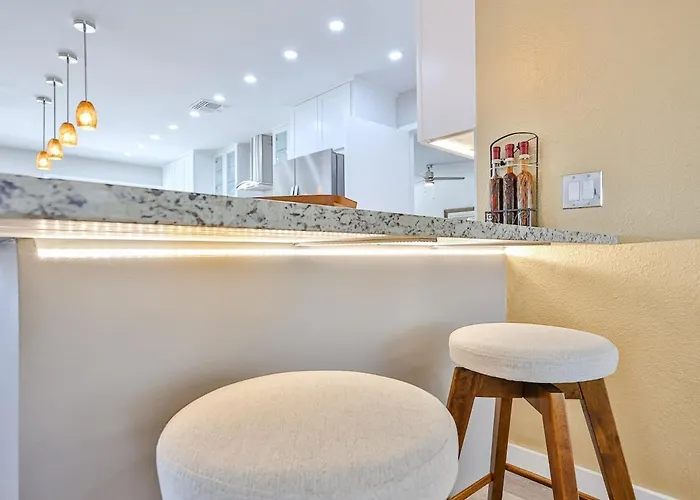 Modern Gem I 3br, Ensuites, Fenced, Sunsets