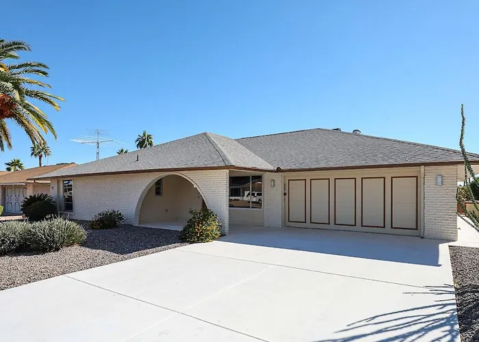 Modern Gem I 3br, Ensuites, Fenced, Sunsets Holiday home Sun City West